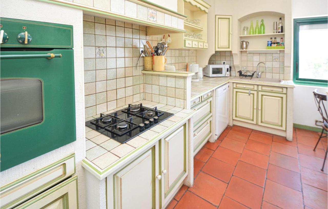 Cozy Home In Sete With Outdoor Swimming Pool Екстер'єр фото