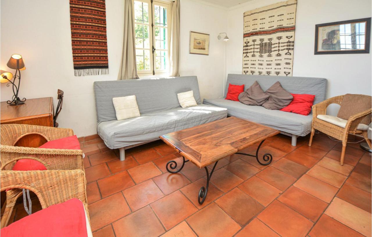 Cozy Home In Sete With Outdoor Swimming Pool Екстер'єр фото