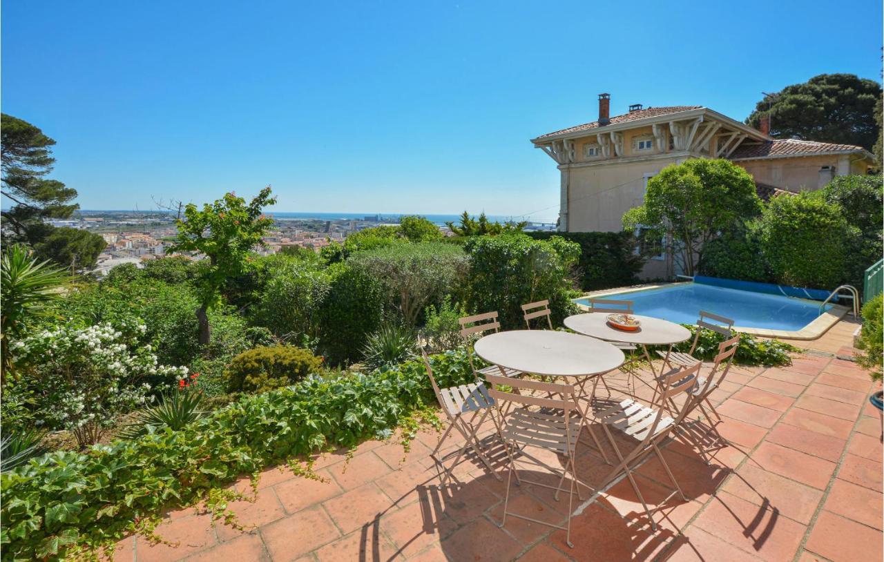 Cozy Home In Sete With Outdoor Swimming Pool Екстер'єр фото