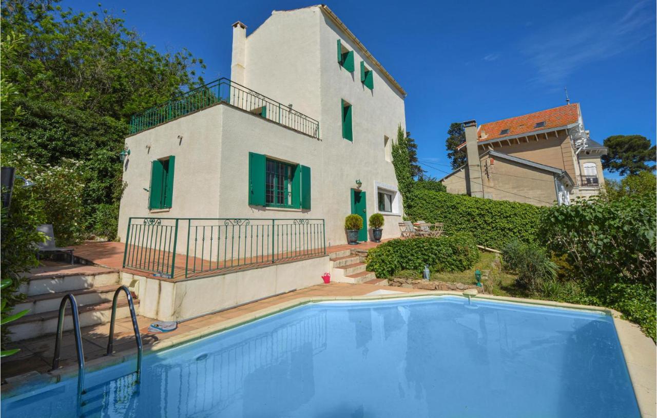 Cozy Home In Sete With Outdoor Swimming Pool Екстер'єр фото