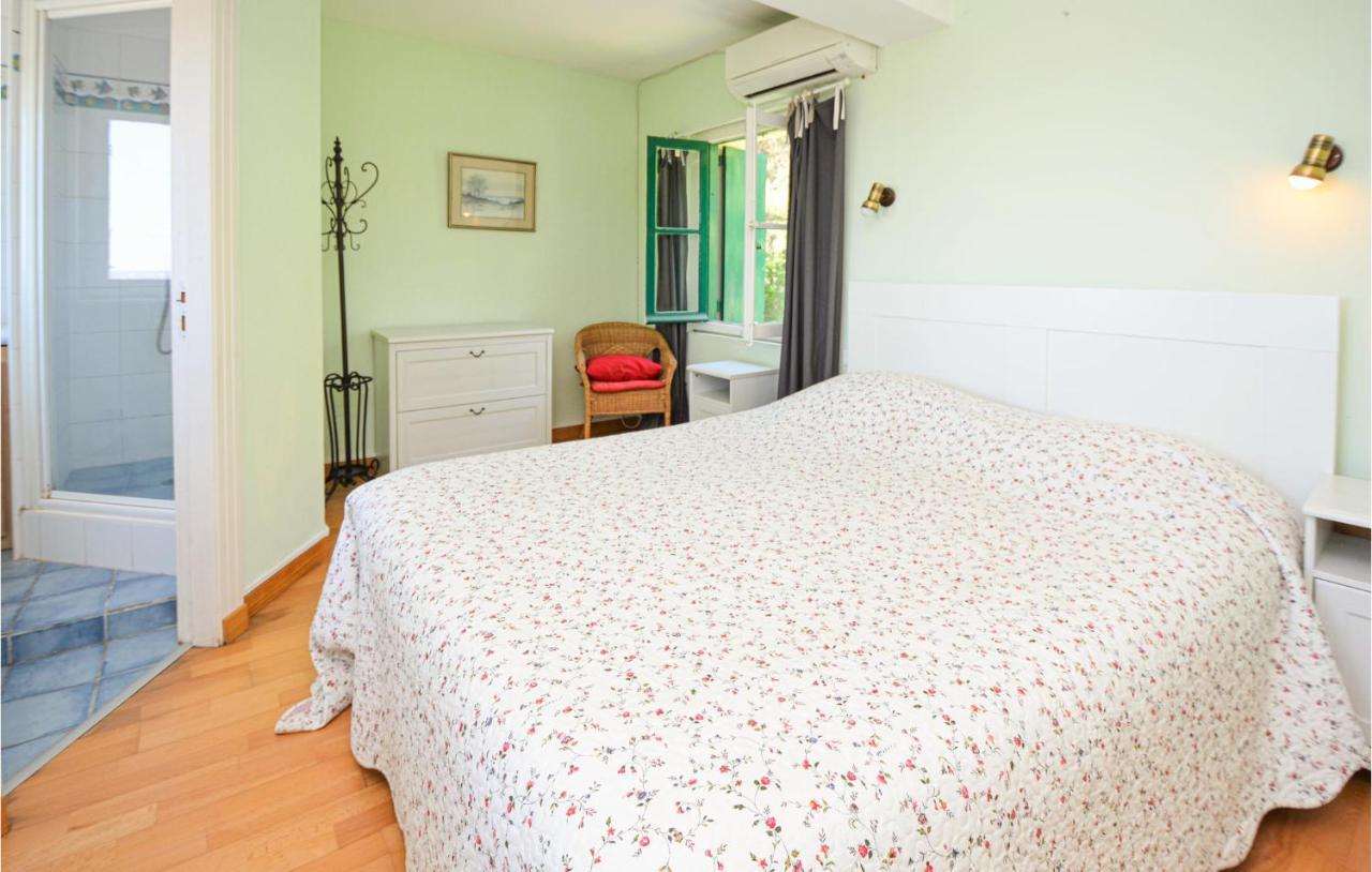 Cozy Home In Sete With Outdoor Swimming Pool Екстер'єр фото