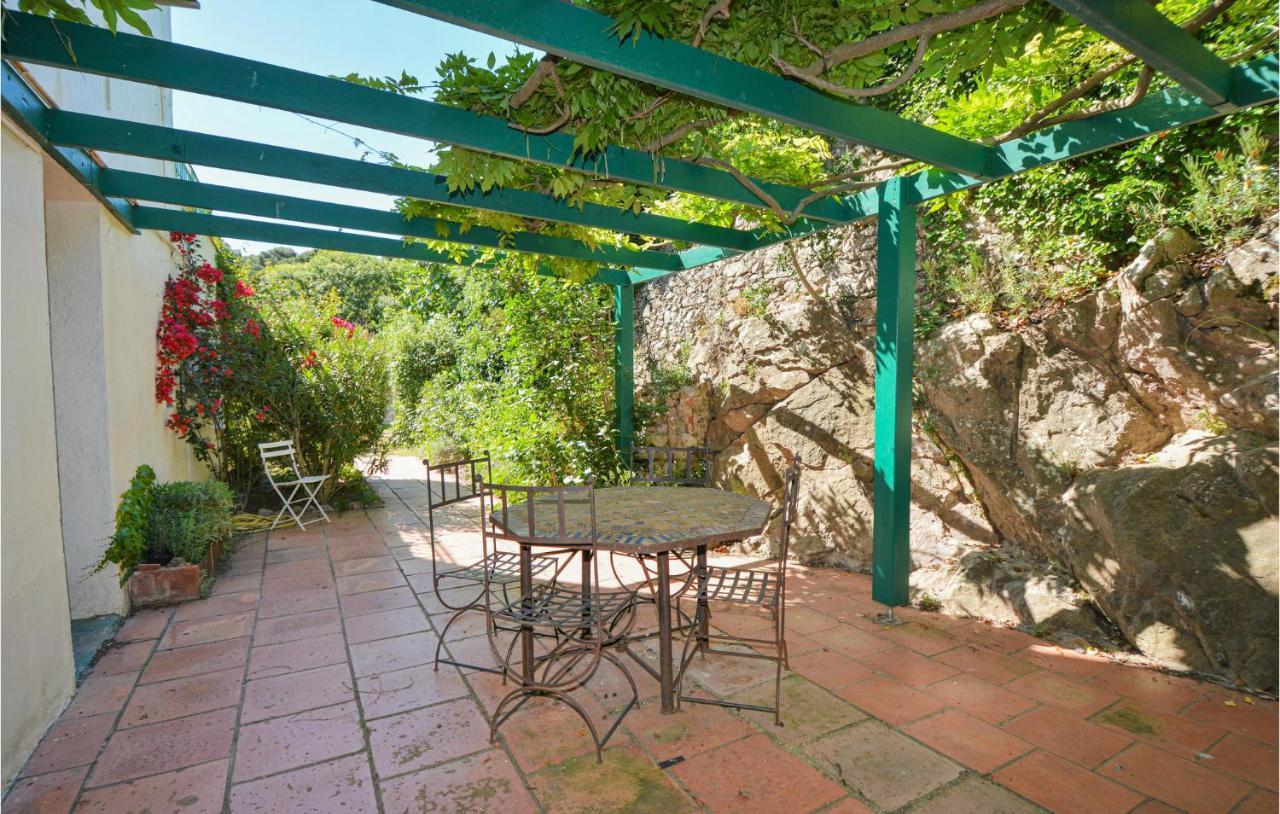 Cozy Home In Sete With Outdoor Swimming Pool Екстер'єр фото