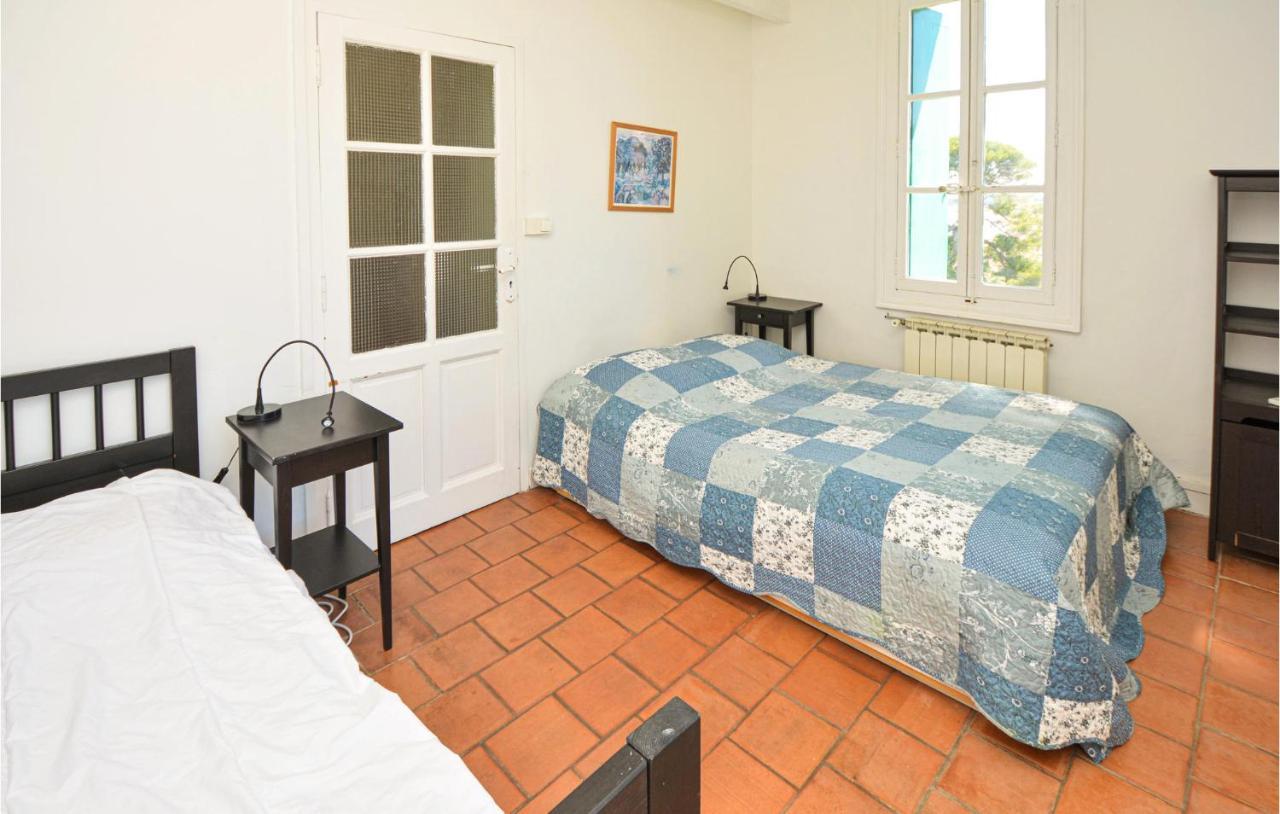 Cozy Home In Sete With Outdoor Swimming Pool Екстер'єр фото